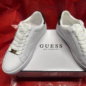 BNIB GUESS Womens Renzy Sneaker, White, 5.5